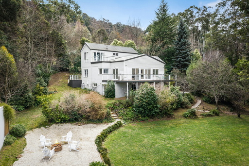 51 Douglas Road, Mount Macedon Sold by Melbourne Sotheby's International Realty