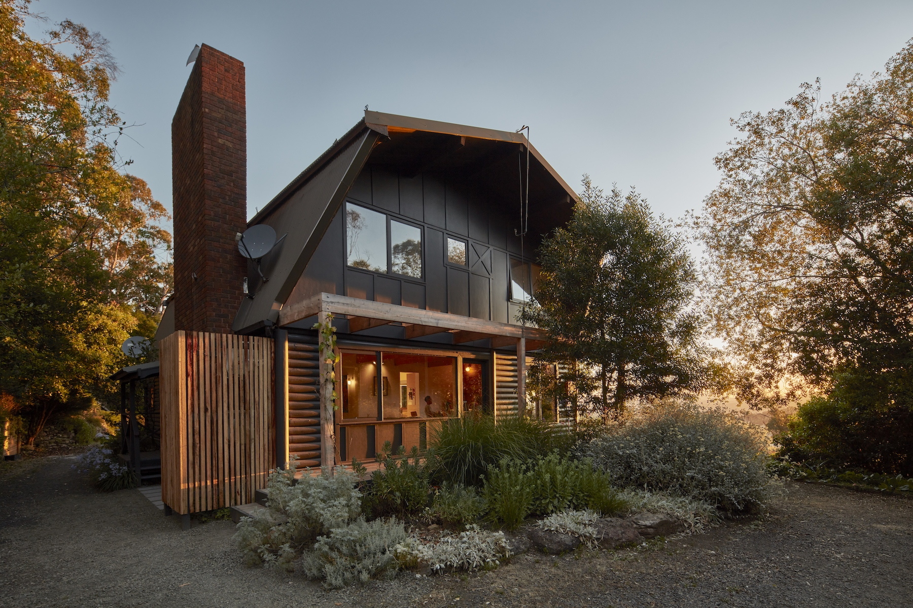 81 Glen Echo Court, Mount Macedon Sold by Melbourne Sotheby's International Realty - image 2