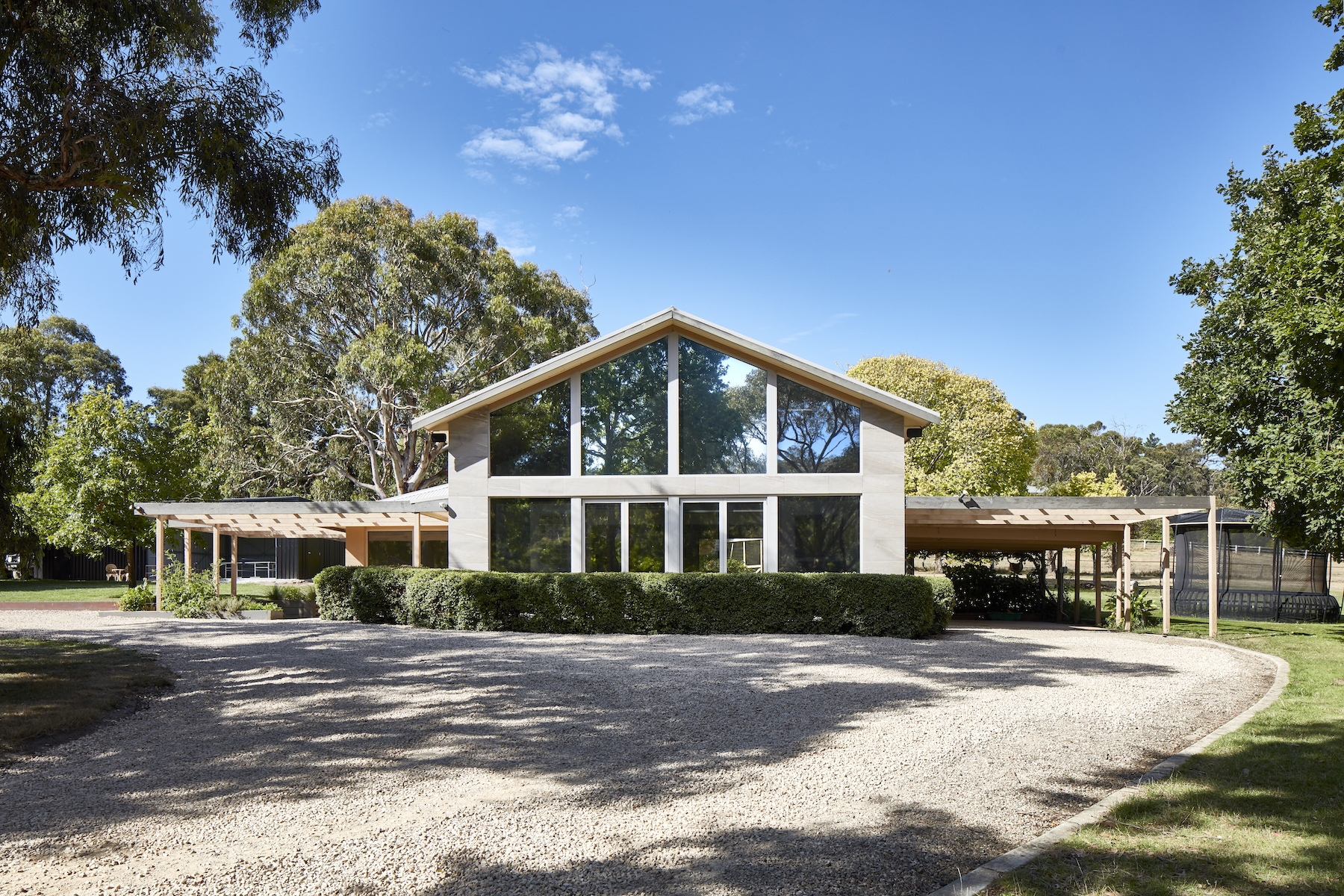 38 Glen Drouitt Road, Mount Macedon Sold by Melbourne Sotheby's International Realty - image 3