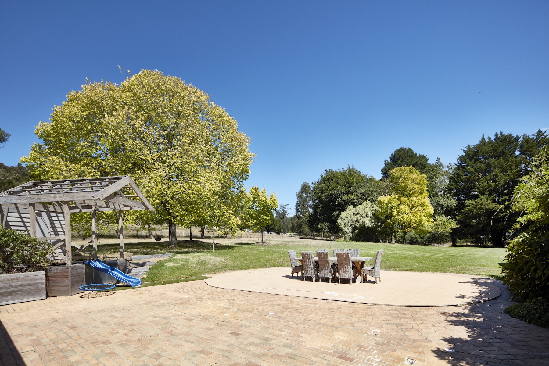 38 Glen Drouitt Road, Mount Macedon Sold by Melbourne Sotheby's International Realty - image 17