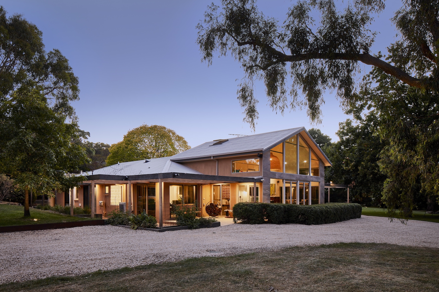 38 Glen Drouitt Road, Mount Macedon Sold by Melbourne Sotheby's International Realty - image 2