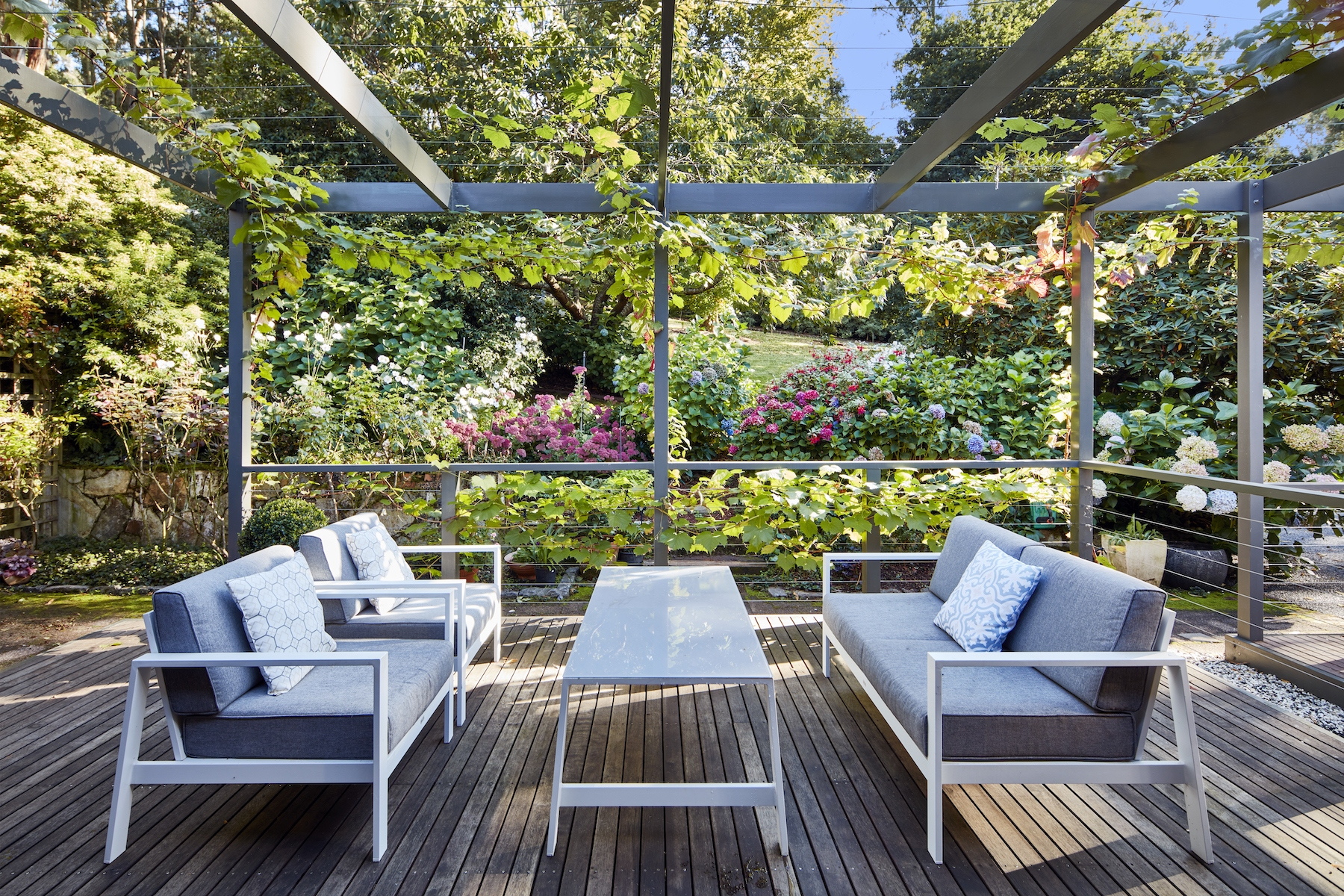 44 Douglas Road, Mount Macedon Sold by Melbourne Sotheby's International Realty - image 4