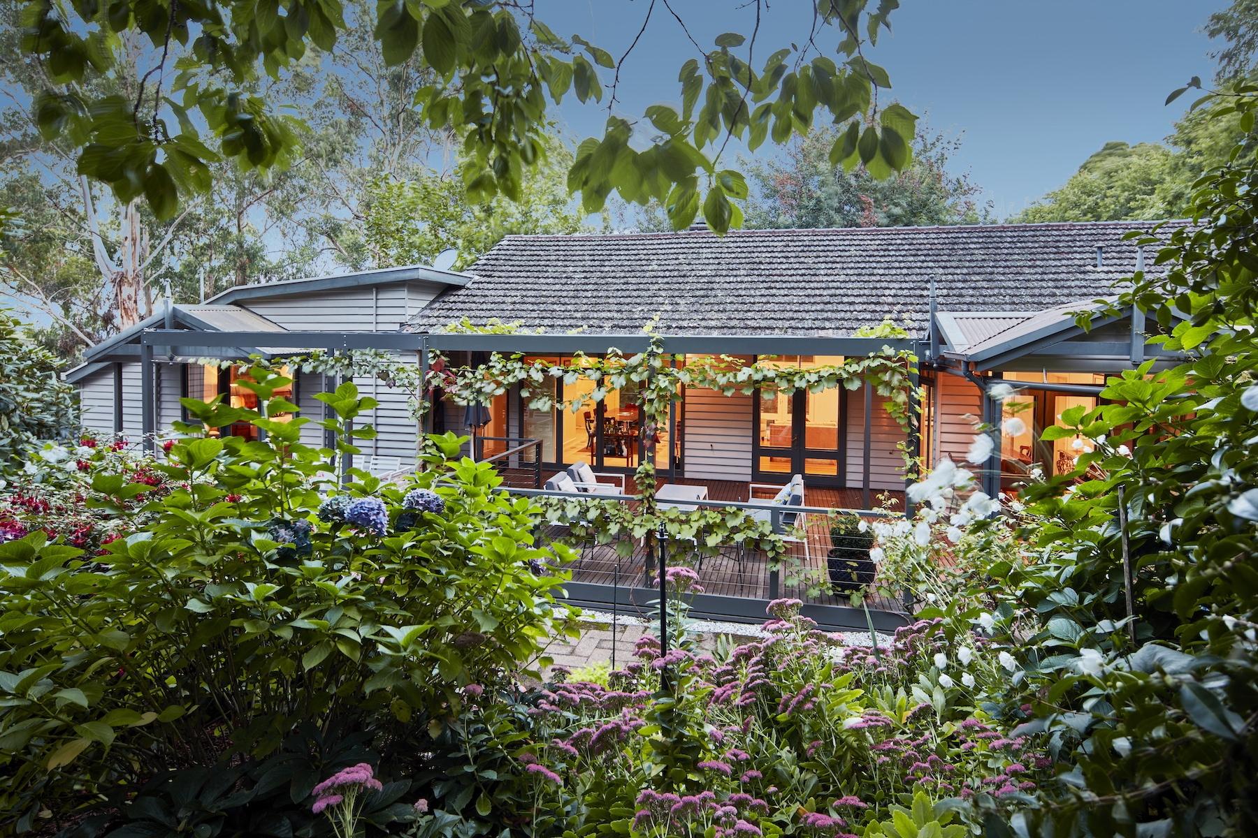 44 Douglas Road, Mount Macedon Sold by Melbourne Sotheby's International Realty - image 2