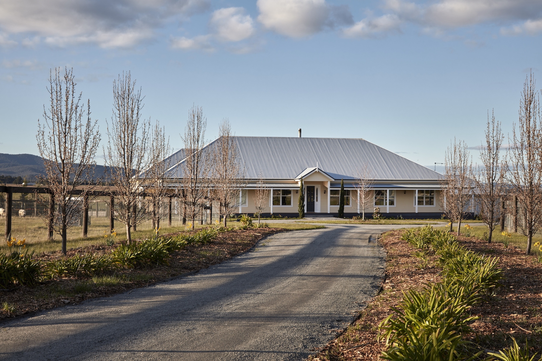 137 Murray Road, Gisborne Sold by Melbourne Sotheby's International Realty - image 3