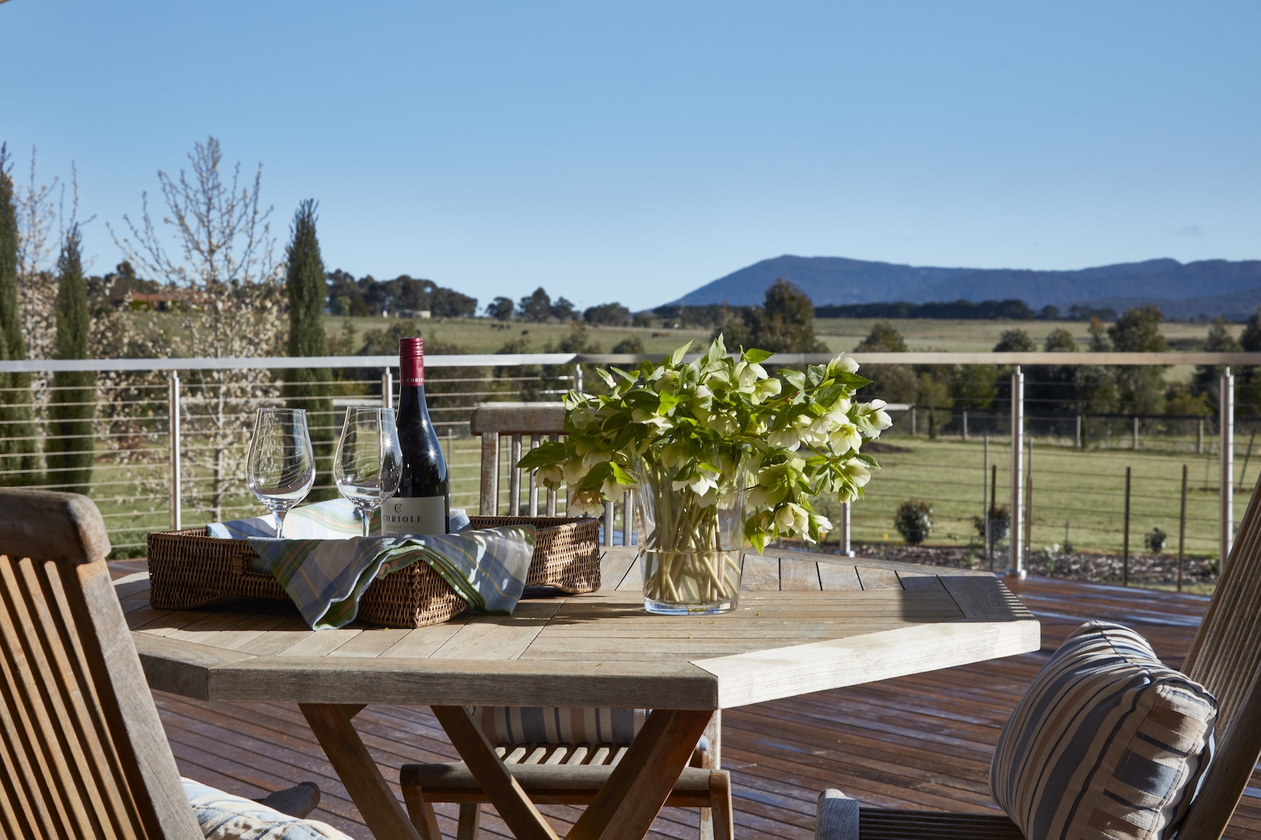 137 Murray Road, Gisborne Sold by Melbourne Sotheby's International Realty - image 1